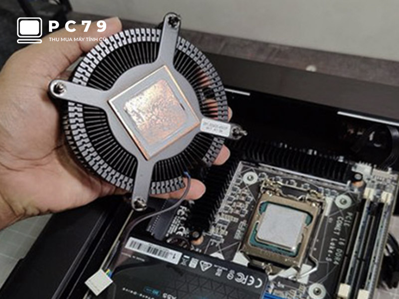 Keo tản nhiệt bị khô có thể khiến CPU nóng lên